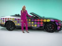 車体に花模様、1台限りのベントレー発表…チャリティオークションに出品予定 画像