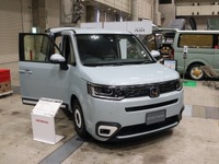 ホンダ ステップワゴン 車中泊仕様の気になる装備は？…アソモビ2022に登場 画像