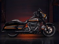 ハーレーの限定カスタムペイント「APEX」公開、49台を日本導入 画像