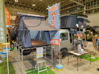 ルーフテントを使って車中泊できるクルマにカスタム 画像