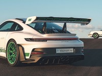 ポルシェ 911GT3 RS 新型、緑＋白は「カレラRS 2.7」へのオマージュ［詳細写真］ 画像