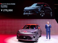 「ブラバス」仕様の新世代スマート、428馬力ツインモーター搭載 画像