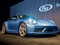 ポルシェ 911 のオークション落札額が新記録、映画『カーズ』のサリー仕様［詳細写真］ 画像