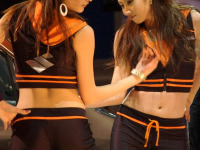 【東京オートサロン09】写真蔵…スズキのダンスパフォーマンス 画像