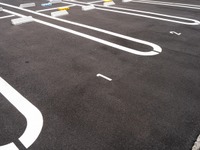 東京23区の月極駐車場代2万6494円、岡崎市は4633円［新聞ウォッチ］ 画像