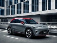 新世代スマート EVに「ブラバス」、0～100km/h加速は3.9秒［詳細写真］ 画像
