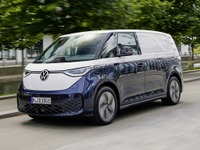 VW『ID. Buzz』に商用モデル、航続424km…欧州納車は今秋開始へ 画像