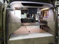デザイナーと三河家具の職人がコラボ、木の温もりの軽キャンピングカー「ちょいキャン」…名古屋キャンピングカーフェア2022 画像