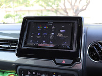 ［車内で音楽は何で聴く？］AV一体型ナビもあなどれない 画像