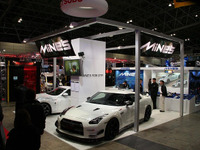 【東京オートサロン09】写真蔵…マインズ GT-R ＆ フェアレディZ 画像