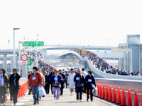 首都高でスカイウォーク…晴海線開通前に歩行者開放 画像