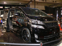 【東京オートサロン09】アルファード / ヴェルファイアがより高級に 画像