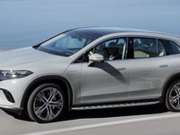 メルセデスベンツ『EQS SUV』、航続は最大671km…欧州発売 画像