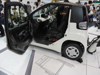 階段を登れる車いすなど、トヨタは開発中の3製品を出展…国際福祉機器展2022 画像