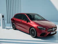 メルセデスベンツ Bクラス PHEVに改良新型、EVモード77km…欧州発表 画像