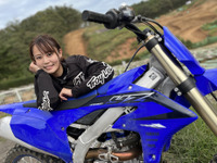 「新車で買える2スト」も！ヤマハの最新オフロード車に一気乗り…ビビっても「もっと攻めたくなる」魅力とは 画像