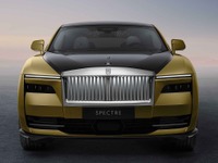 ロールスロイス初のEV、585馬力モーター搭載…『スペクター』発表 画像
