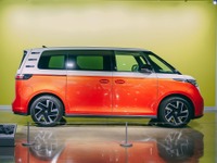 VWの電動ミニバン『ID. Buzz』、EV展示に追加…米自動車博物館 画像