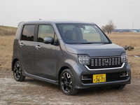 【ホンダ N-WGNカスタム 300km試乗】N-BOXやN-ONEよりも低コストを意識した造りだが…井元康一郎 画像