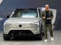 ボルボ、2023年に新型電動SUV発表---『XC60』クラスのEVか 画像