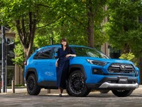ホイール交換だけでここまで映える!“ゴツかっこいい”レイズ「チーム デイトナ」x「RAV4」の組合せが熱い 画像