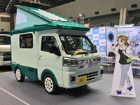 元祖軽キャブコン「テントむし」の最新型はワイルドな見た目とリアの超大型扉に注目…福岡キャンピングカーショー2022 画像