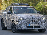 BMW初のフルEVクーペSUV『iX2』をスクープ！日本発売も間違いなし？ 画像