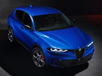 アルファロメオ『トナーレ』に高性能PHEV、米国仕様は285馬力…ロサンゼルスモーターショー2022で発表へ 画像