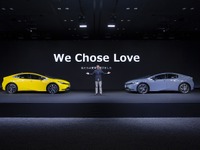 トヨタ プリウス 新型公開、開発陣がこだわり抜いた斬新なデザインに注目…土曜ニュースランキング 画像