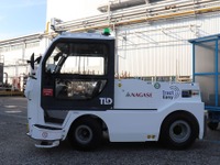 自動運転トラクターがエンジンを輸送…三菱ふそうトラック・バス工場 画像