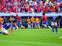 W杯で日本がコスタリカに黒星、岸田内閣も支持率過去最低を更新［新聞ウォッチ］ 画像