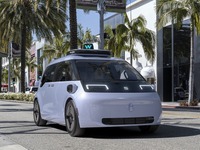 吉利のEVブランド ZEEKR、ウェイモ向け自動運転モビリティ「M-Vision」を発表［中国］ 画像