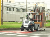 国内初、自動運転EVを用いた無人搬送サービス提供開始 画像