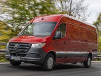 メルセデスベンツの商用EVに次期型、航続475km…2023年2月実車発表へ 画像