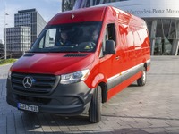 メルセデスベンツ『eスプリンター』次期型、航続475kmをテストで確認…実車は2023年2月デビュー予定 画像