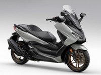 ホンダ フォルツァ、ヘッドライトやテールランプなどデザイン変更へ 画像