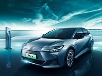 航続616km、トヨタのEVセダン『bZ3』、予約受注を中国で開始 画像