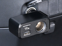 スマホや車内電化品を便利に充電！ 新作USBソケット3種をフィーチャー！【特選カーアクセサリー名鑑】 画像