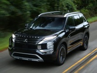 三菱 アウトランダー PHEV 新型に米国進出40周年記念車設定…ブロンズルーフ採用 画像