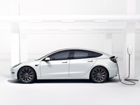 テスラの純利益は2.3倍、EV販売が過去最高　2022年通期決算 画像