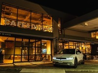 SSでEVの展示・試乗・充電サービス、三菱商事エネルギーとヒョンデがテスト運用開始 画像
