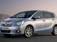 【ジュネーブモーターショー09】トヨタの小型MPV、新型 ヴァーソ 登場 画像