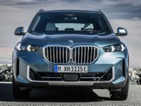 BMW X5 改良新型、内燃エンジンは48Vマイルドハイブリッドに…欧州発表 画像