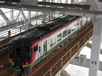 瀬戸大橋上で列車を撮影する…上から横から管理通路ツアー　4月9日 画像