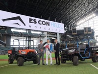 ファイターズ新球場、リリーフカーはクボタ 画像