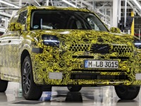 MINIクロスオーバー 次期型にEV、生産開始は年内…プロトタイプの写真公開［詳細写真］ 画像