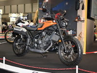 ホンダ製スクランブラーが復活！“3色3様”の『CL250』…東京モーターサイクルショー2023 画像