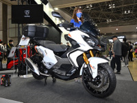 プジョーのバイクが大変身!? 四輪SUV要素を取り入れたオフロードGT『XP400 GT』…東京モーターサイクルショー2023 画像
