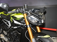 Moto2技術をフィードバックした3気筒ネイキッド、トライアンフ『ストリートトリプル』…東京モーターサイクルショー2023 画像