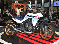 復活のホンダ『トランザルプ』、開発当初のコンセプトは「オフロード寄りの750cc版CRF」だった…東京モーターサイクルショー2023 画像